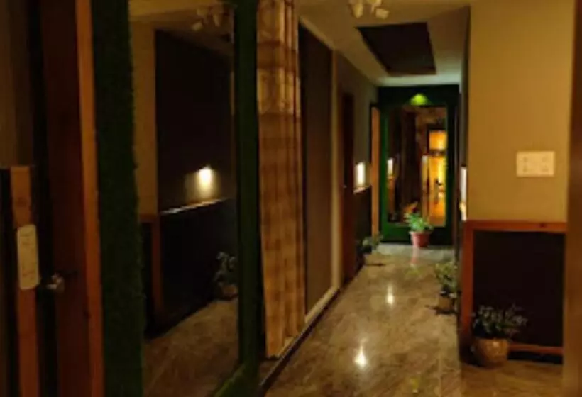 ホテル Shakti Delux Rooms Vadodara