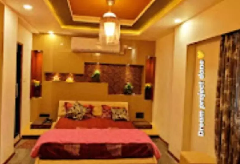 ホテル Shakti Delux Rooms Vadodara