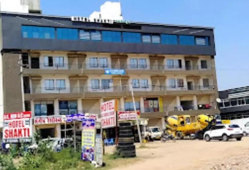 ホテル Shakti Delux Rooms Vadodara