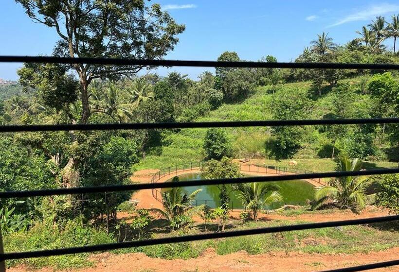 בית מלון כפרי Wayanad Adventures Eco Farm Resort