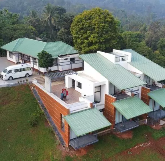 ホテル Wayanad Adventures Eco Farm Resort