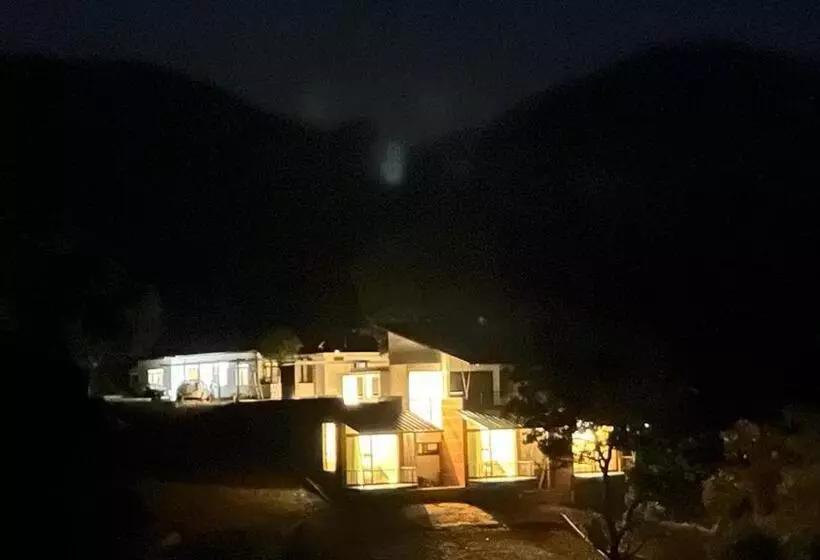 ホテル Wayanad Adventures Eco Farm Resort