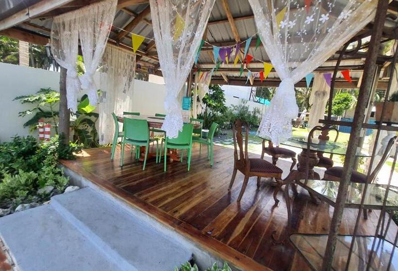 Kuroshara Beach Resort