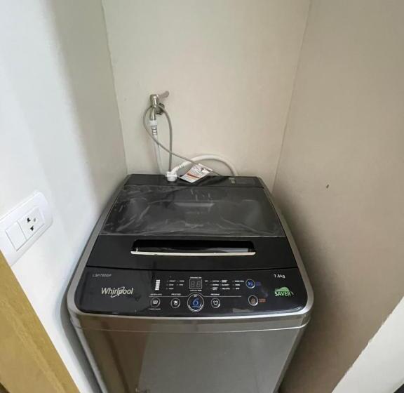 Modern And Cozy Condo In 8adriatico Near Pgh, Slmec And Us Embassy