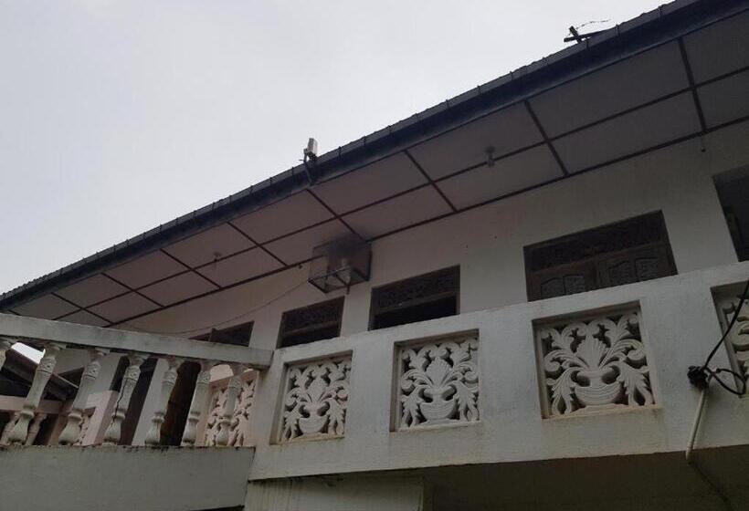 פנסיון Hiru Kataragama Resort