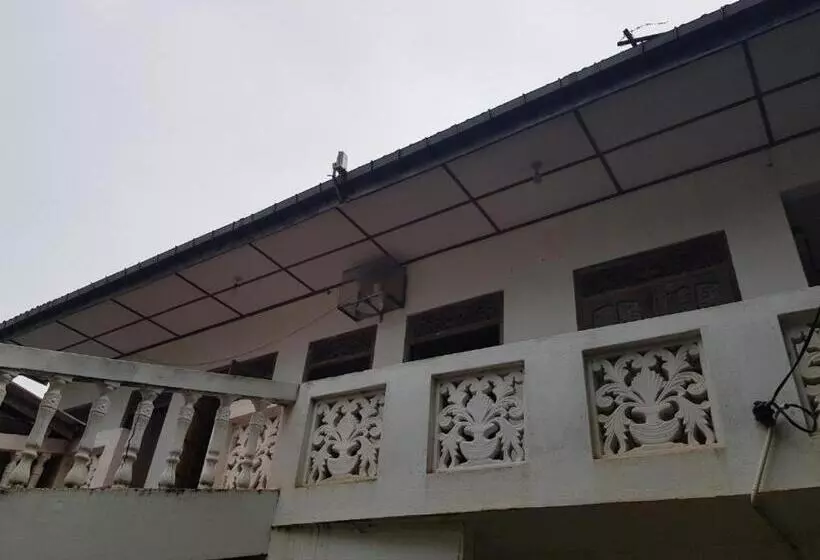 ペンション Hiru Kataragama Resort
