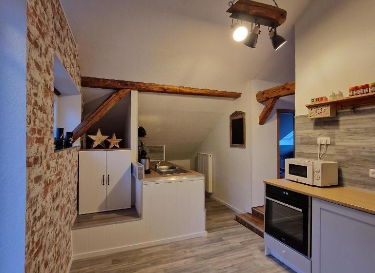 膳宿费 Bei Conny Und Bernd