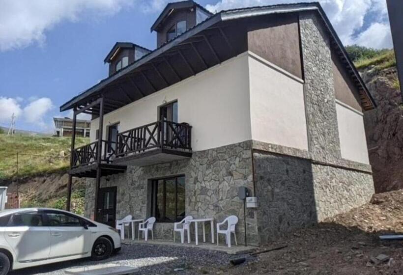 پانسیون Khando2023