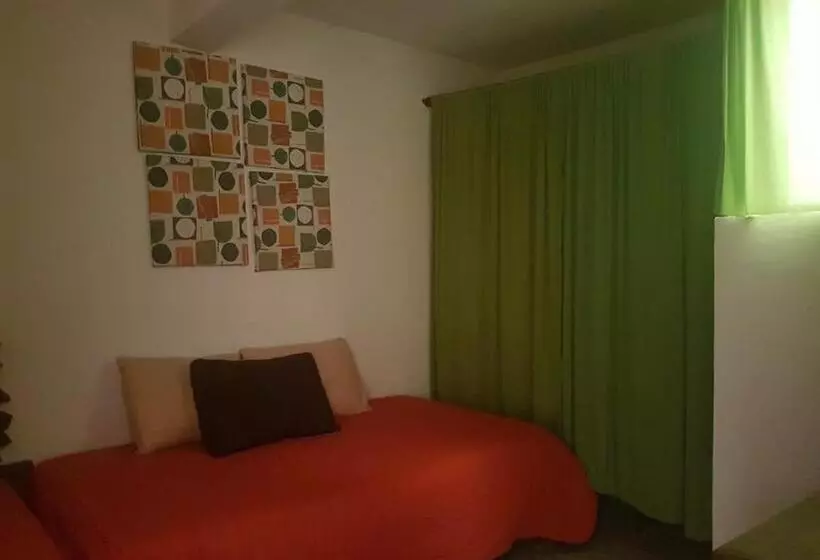 ペンション Posada De León