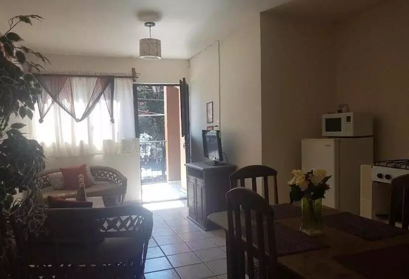 ペンション Posada De León
