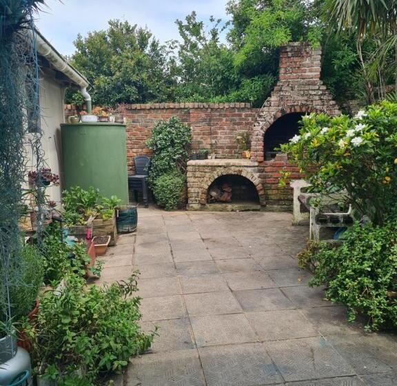 Pension Sandy Toes Airbnb