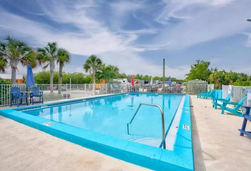 Lomakeskus Cabins At Bonefish Bay