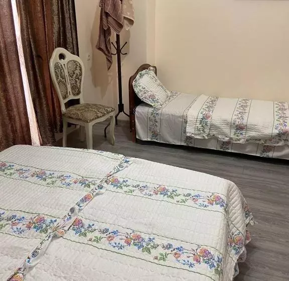 Sardorbek Hostel