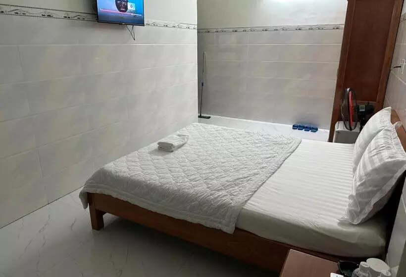 Sân Vườn Hotel Khánh Hòa