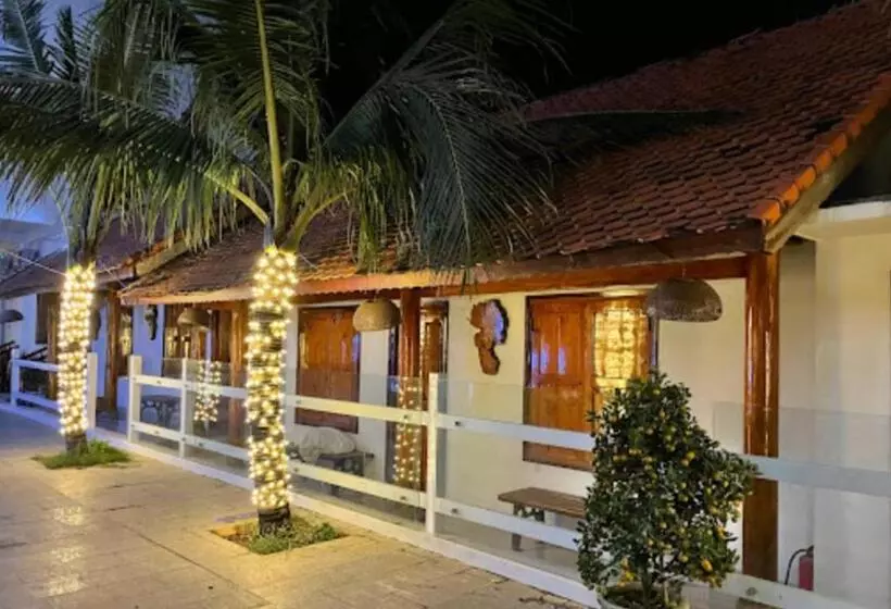 Sân Vườn Hotel Khánh Hòa