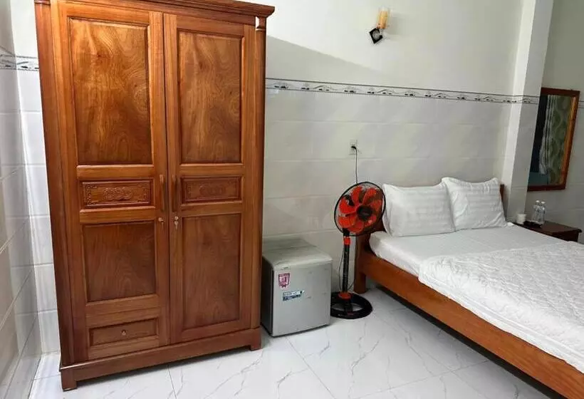 Sân Vườn Hotel Khánh Hòa