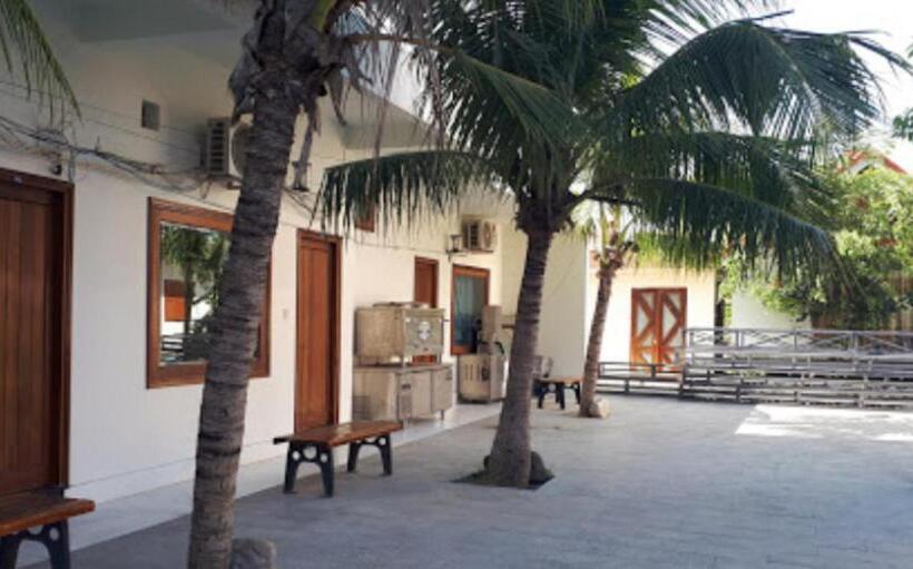 Sân Vườn Hotel Khánh Hòa