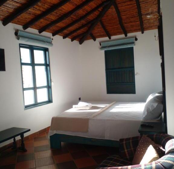 تختخواب و صبحانه Casa Silva   Hotel Cafe