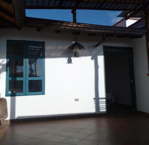 تختخواب و صبحانه Casa Silva   Hotel Cafe