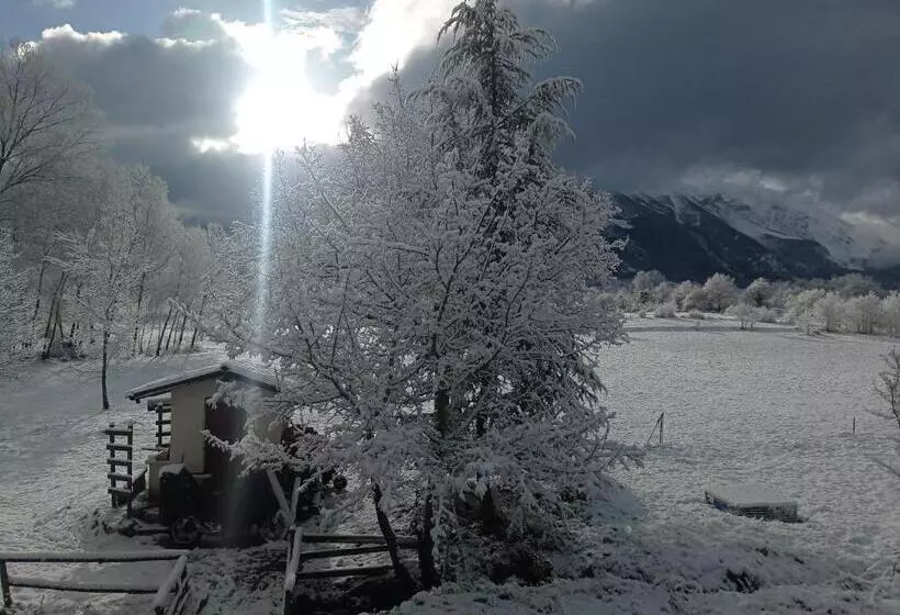 Aamiaismajoitus (B&B) Famiglia Nel Vento