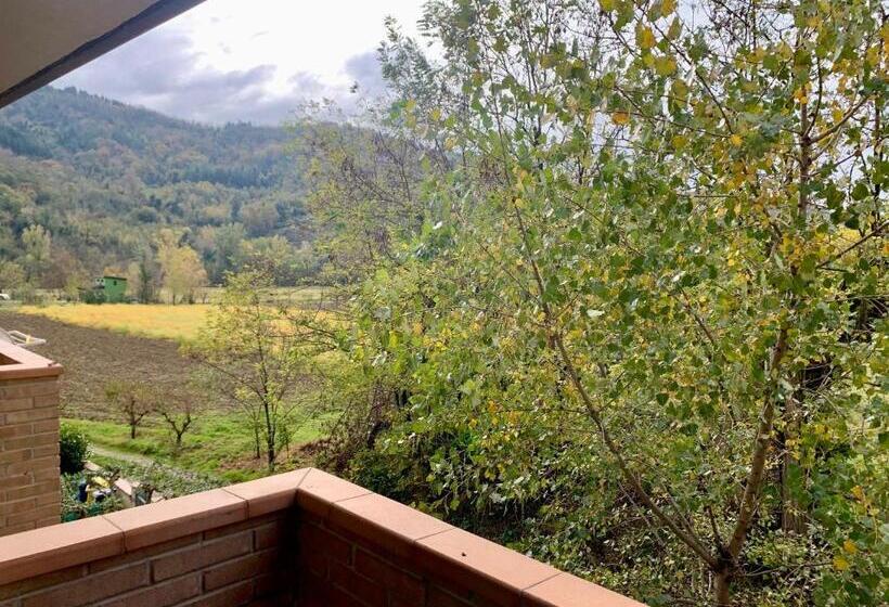 تختخواب و صبحانه Ginko