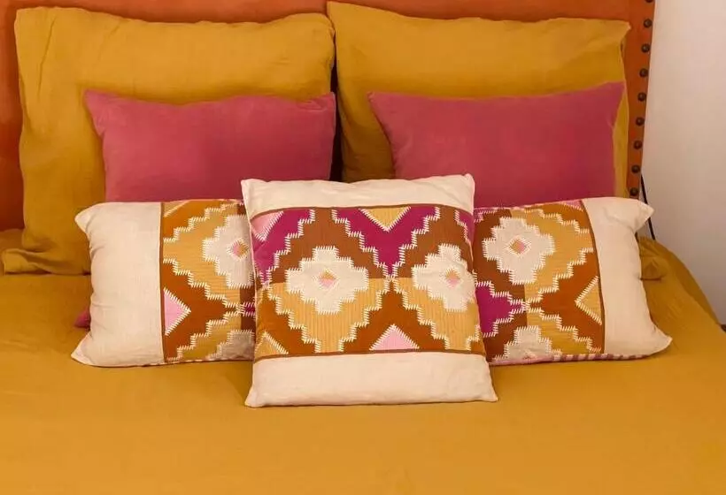 ベッドアンドブレックファースト Maison Consulaire Chambre D Hote De Charme