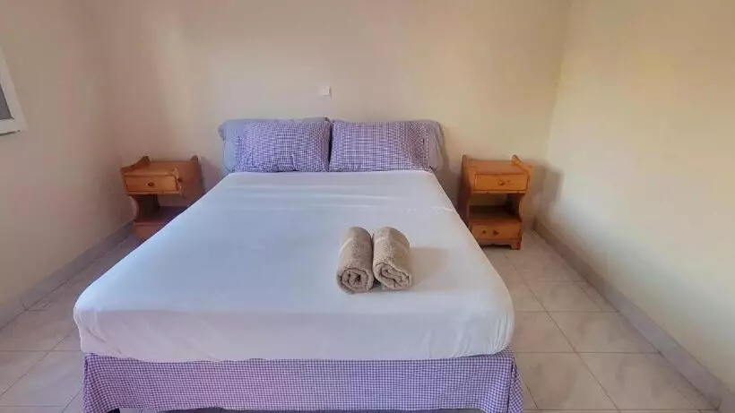 تختخواب و صبحانه Opensky