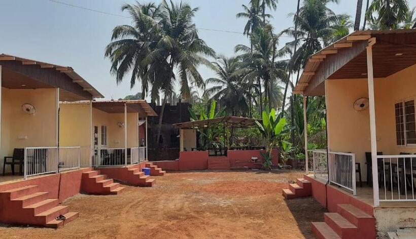 Hotell Aaryan Beach Resort