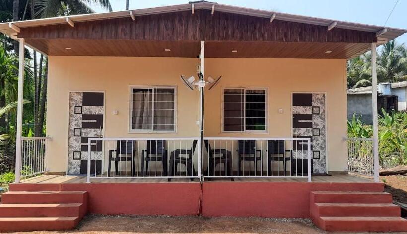 Hotell Aaryan Beach Resort