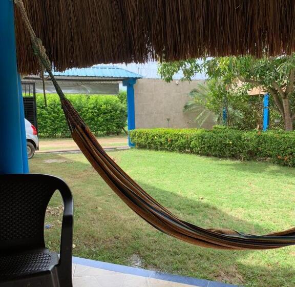 בית מלון כפרי Cabaña Manzuren