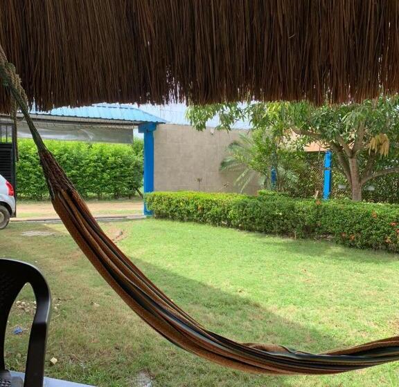 בית מלון כפרי Cabaña Manzuren