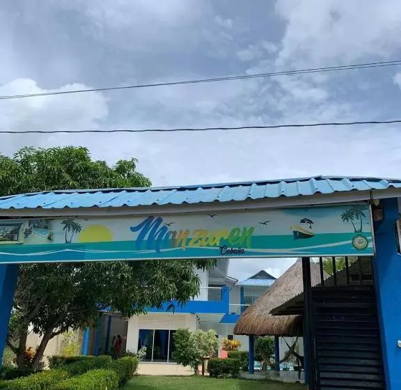 ホテル Cabaña Manzuren