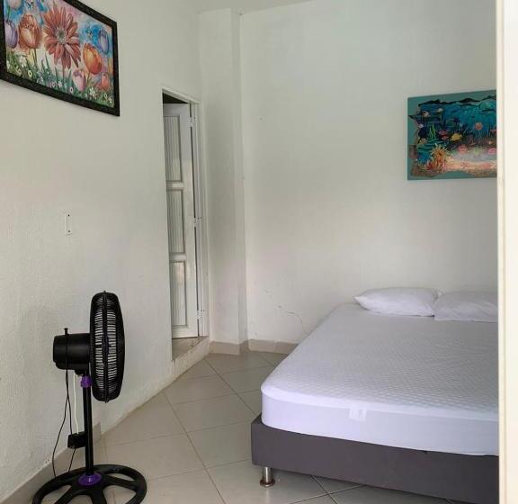 בית מלון כפרי Cabaña Manzuren