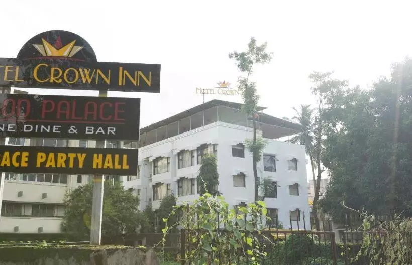 Hotelli Crown Inn