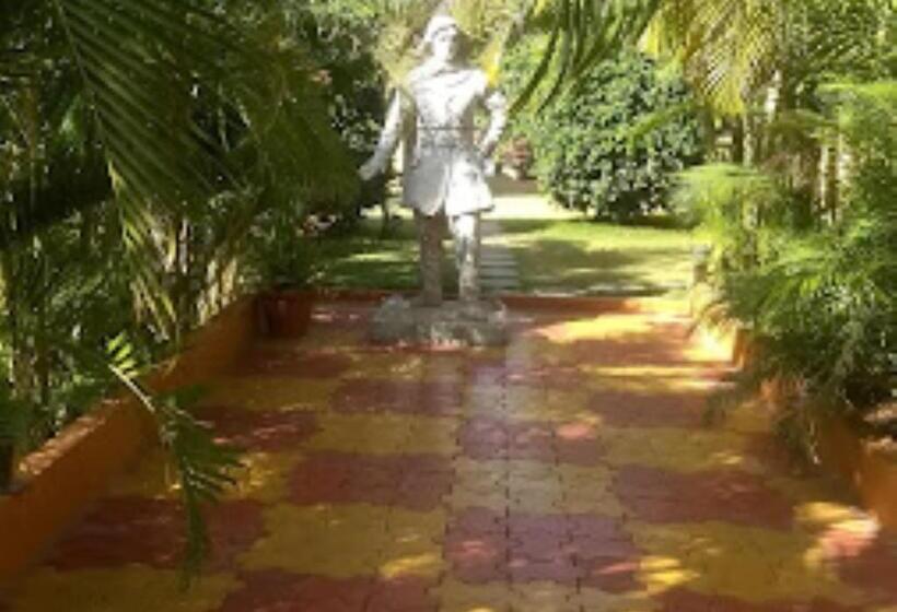 ホテル Gayatri Farm Resort Kolan