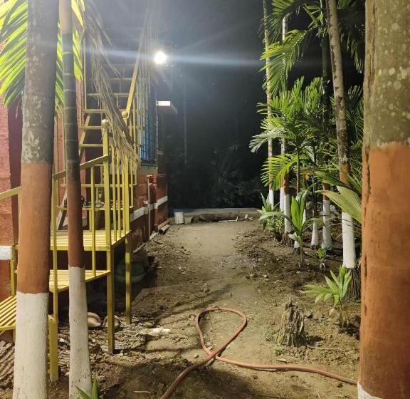 Hotelli Krishna Kunj