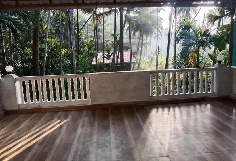 ホテル Krishna Kunj