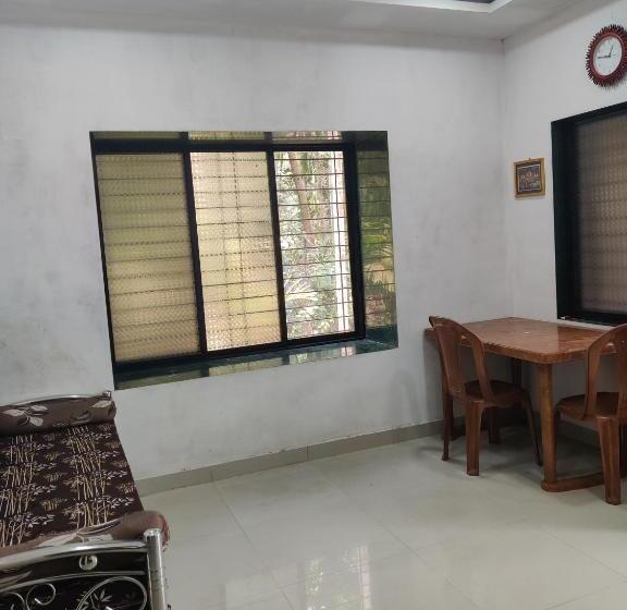 Hotelli Krishna Kunj