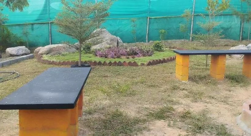 ホテル Santhrupthifarmstay