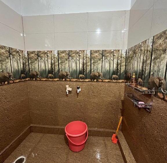 Hotel Santhrupthifarmstay