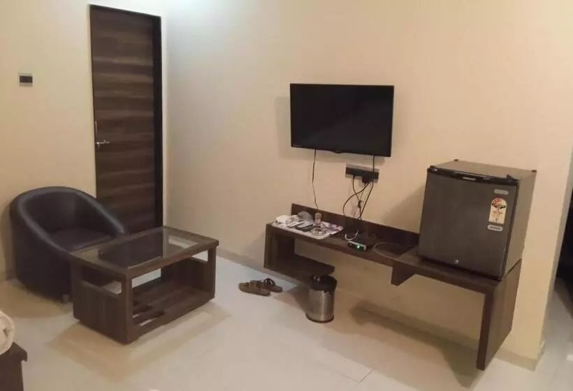 Hotelli Sharveen Classic Inn