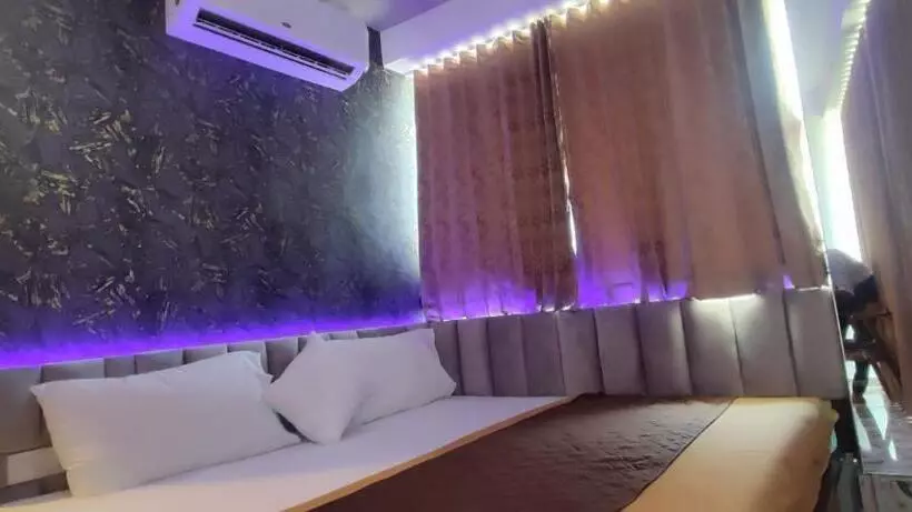 هتل Shaswat Inn