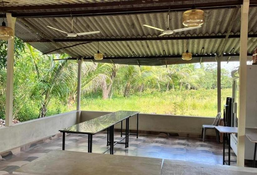 ホテル Sneha Farm House,kudal