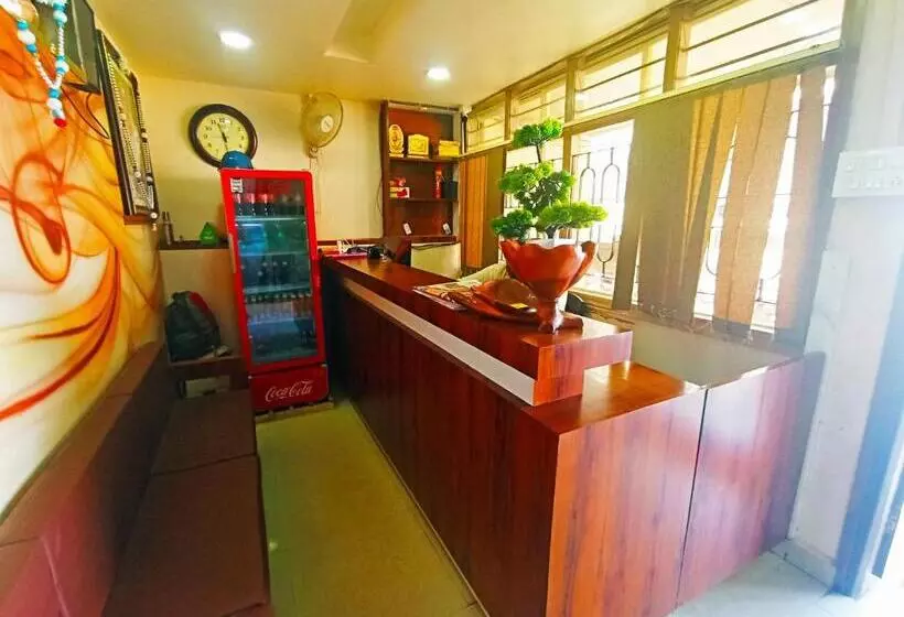 ホテル Jayalaxmi Comforts