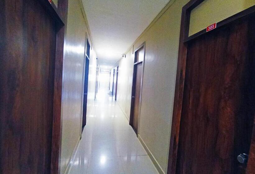 هتل Jayalaxmi Comforts