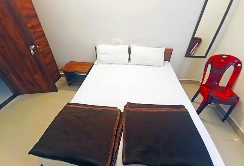 ホテル Jayalaxmi Comforts