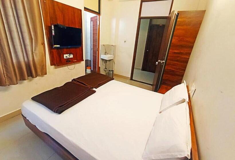 هتل Jayalaxmi Comforts