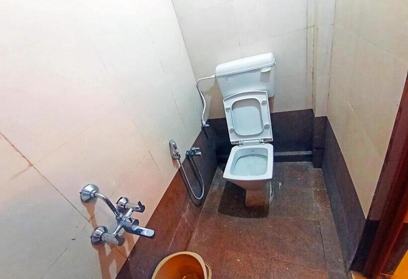 هتل Jayalaxmi Comforts