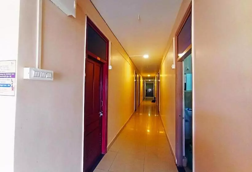 ホテル Jayalaxmi Comforts