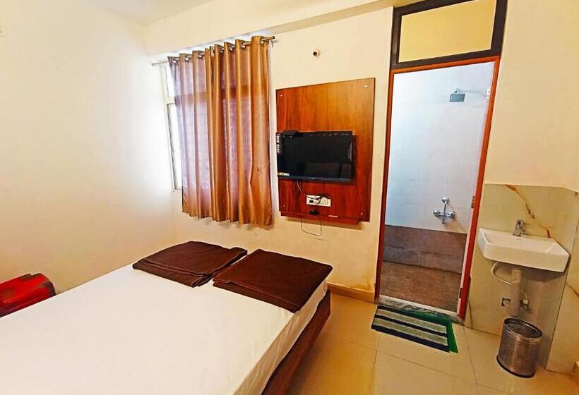 هتل Jayalaxmi Comforts